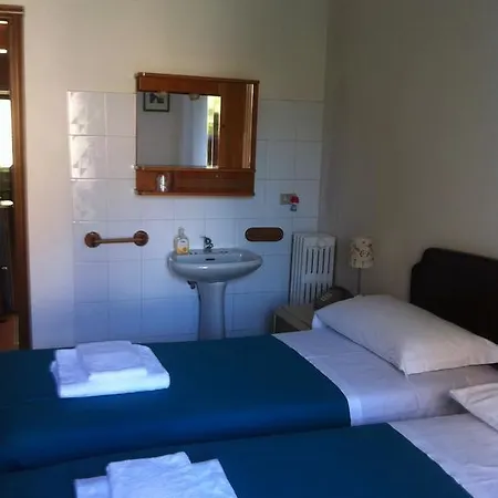 Gambara Hotell *