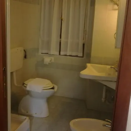 Gambara Hotell *