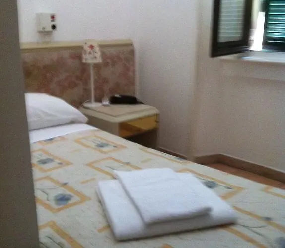 Gambara Hotel *