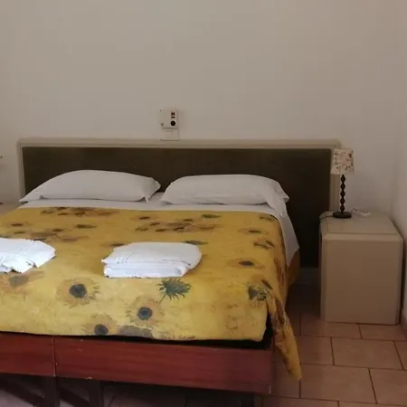 Gambara Hotel *