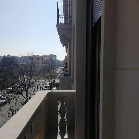 Hotel Gambara *