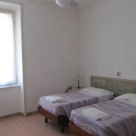 Hotel Gambara *
